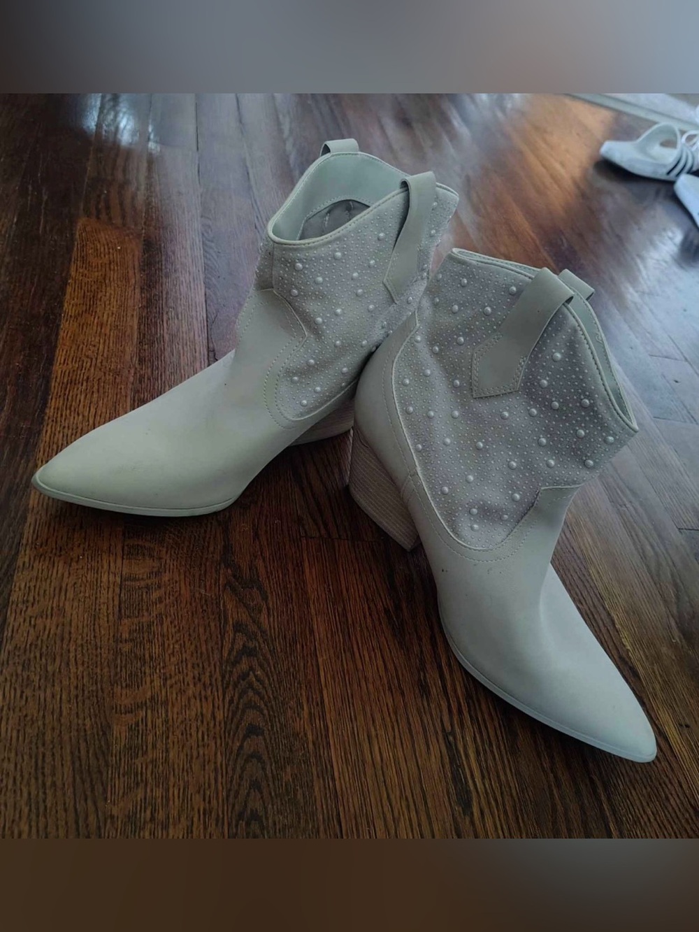 Mia Serennity White Pearl Cowboy Bootie Ivory - Picture 4 of 4